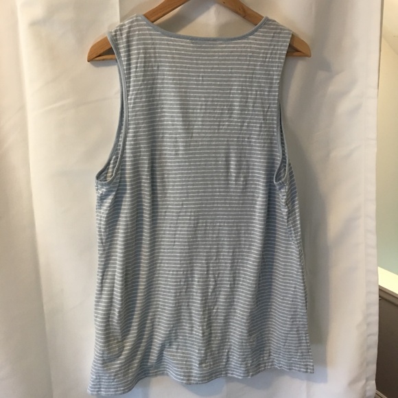 Banana Republic top. - Picture 2 of 3